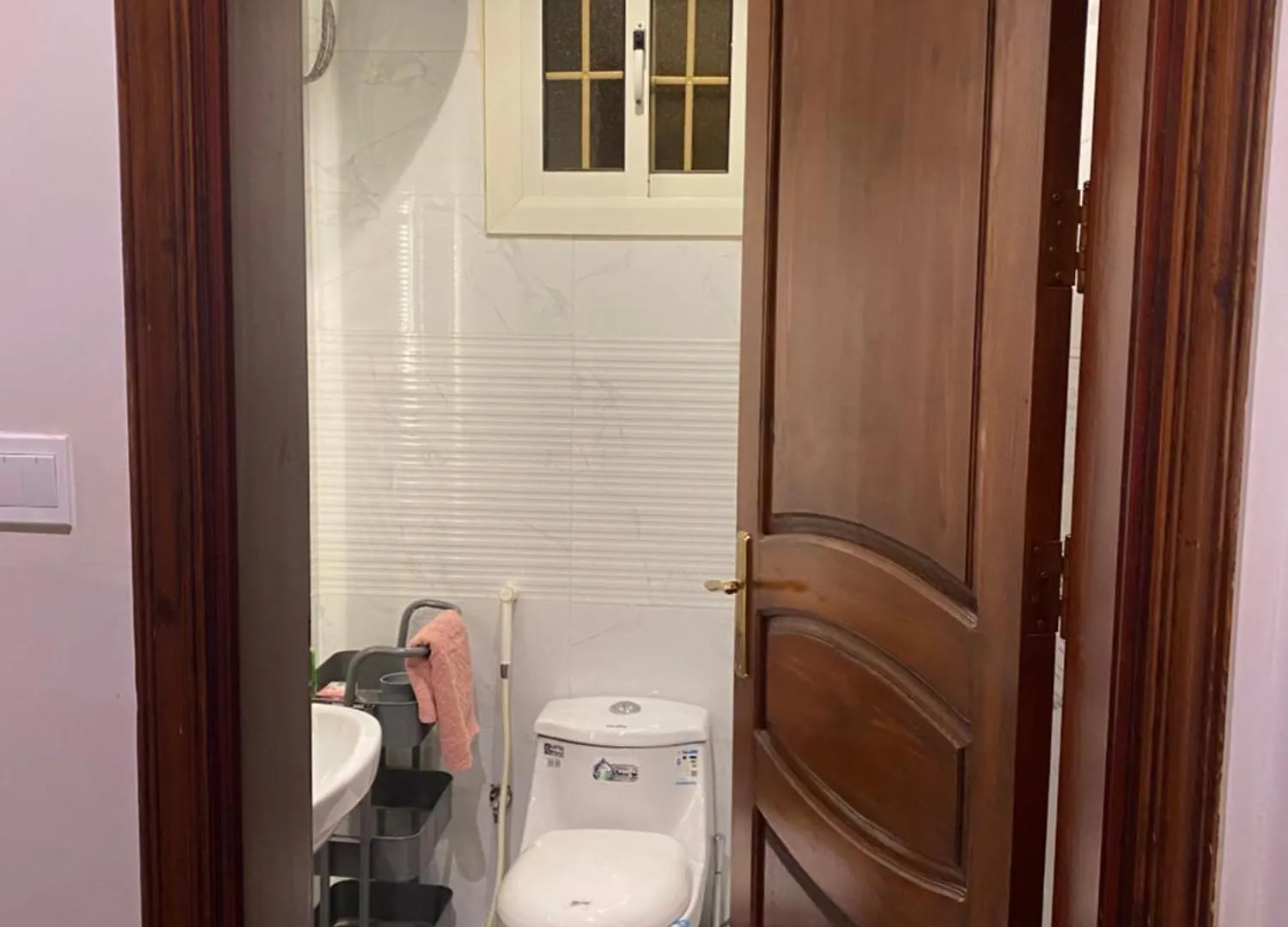 يقع المسكن في مدينة جدة الساحليه